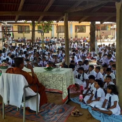 පොහොය දින වැඩසටහන්